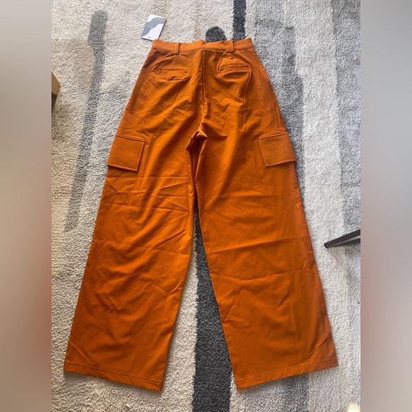 NWT Cargo Pants - Picture 3 of 5